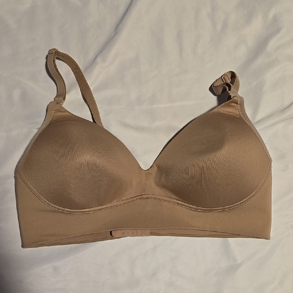 Warner's Tan Seamless Wireless Bra with Adjustable Straps 38B - Picture 1 of 2